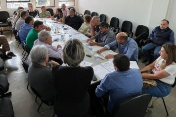 PREFEITOS(AS) REALIZAM REUNIÃO SOBRE SAMU